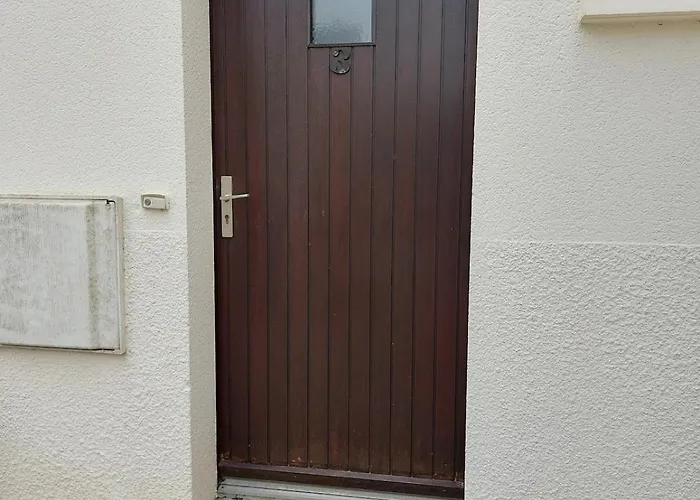 Maison Dans Avec Piscine * سانت باليه سور مير