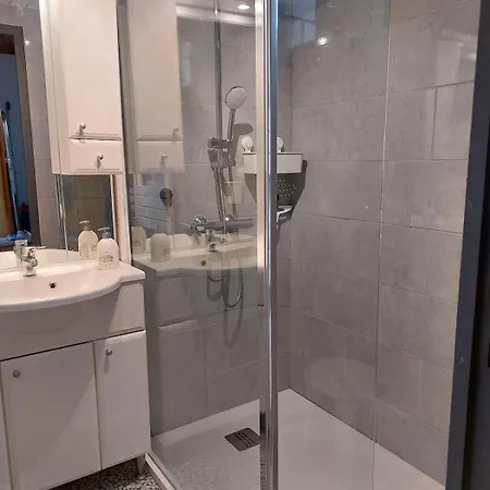 Maison Dans Avec Piscine 생팔레쉬르메르