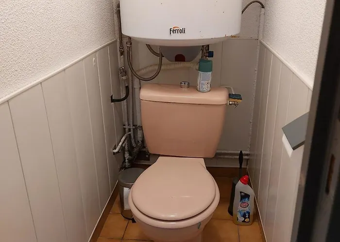 Maison Dans Avec Piscine 度假居